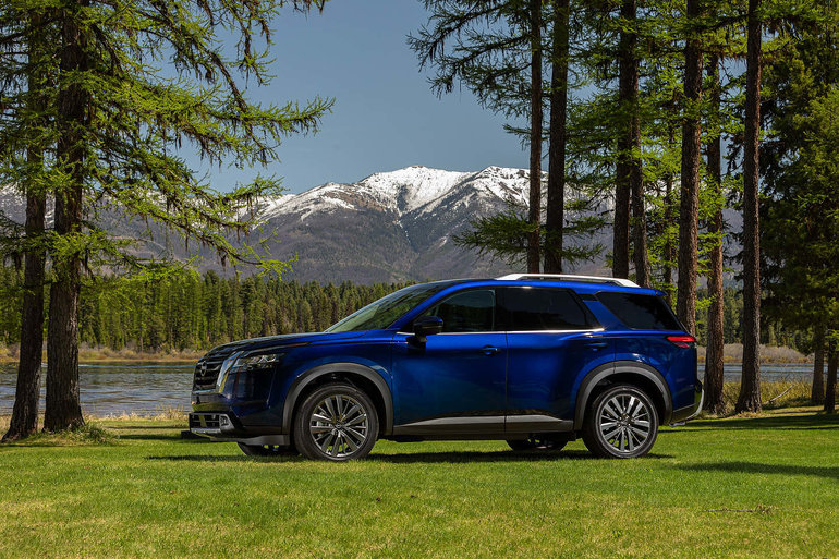 Comparing Power and Capability: 2023 Nissan Pathfinder vs. 2023 Nissan Rogue