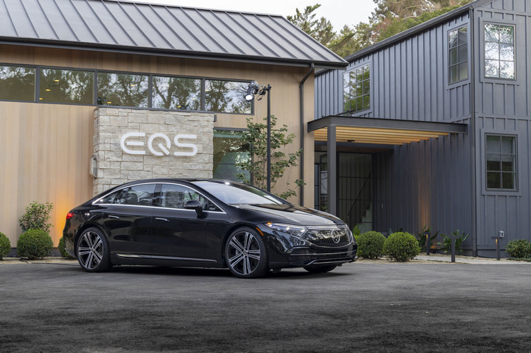 New Mercedes-Benz EQE and EQS electric vehicles win two prestigious awards
