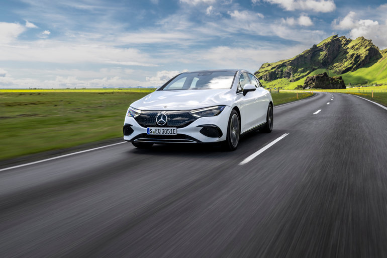 Mercedes-Benz Electric Vehicles: Your Winter Driving Companion