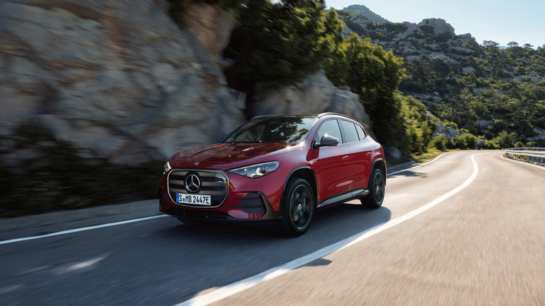 Mercedes-Benz Reveals the All-New GLA With Electric and Hybrid Powertrains