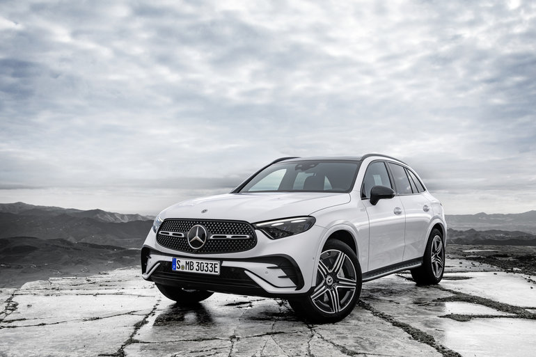 What helps the 2023 Mercedes Benz GLC stand out?