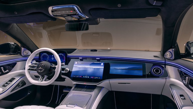 How the 2027 S-Class MBUX System Transforms Travel Time into Work Time ...