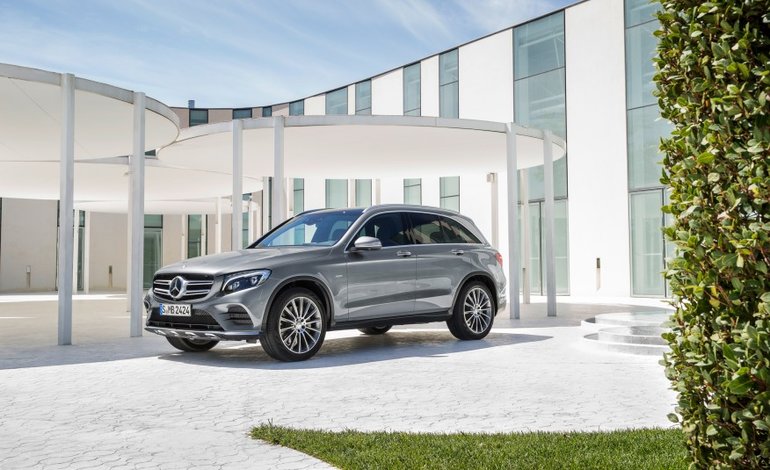 2016 BMW X3 Against the 2016 Mercedes-Benz GLC 350 in Ottawa