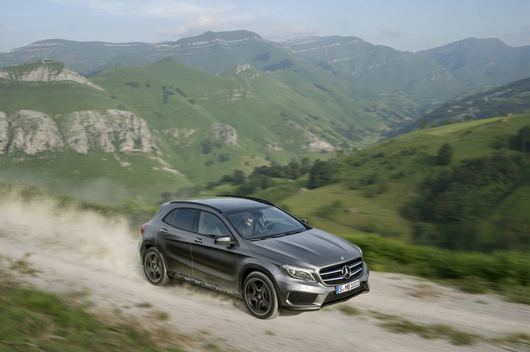 Get Behind the Wheel of the 2018 Mercedes-Benz GLA in Ottawa, Ontario