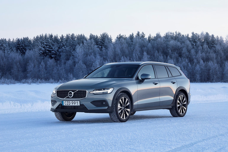 2019 Volvo V60 Cross Country : The Perfect Getaway Car