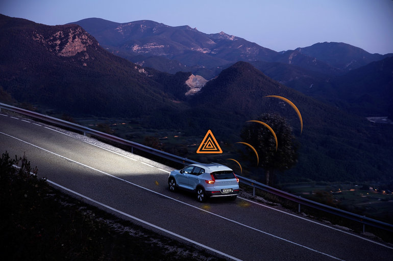 Volvo vehicles will warn each other of slippery roads