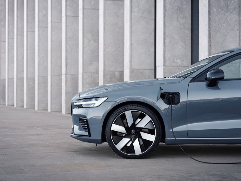 A Closer Look at the 2024 Volvo Recharge Plug-in Powertrain