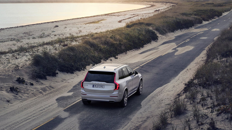 2022 Volvo XC90 vs. 2022 Acura MDX: The XC90 Offers a Unique Experience