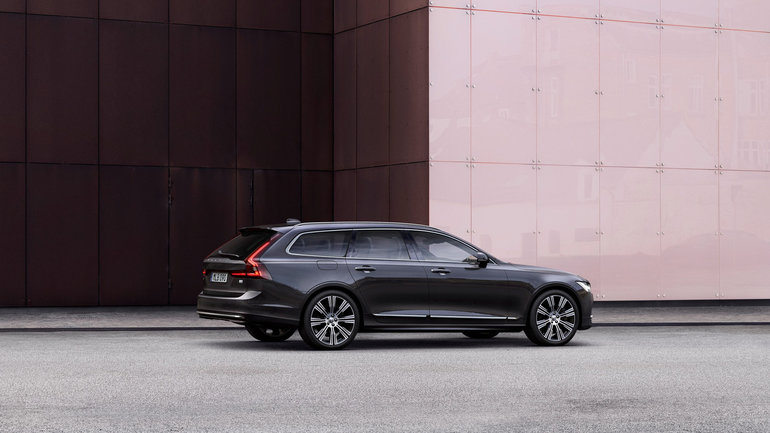 2022 Volvo V90: The Most Beautiful Wagon in the World