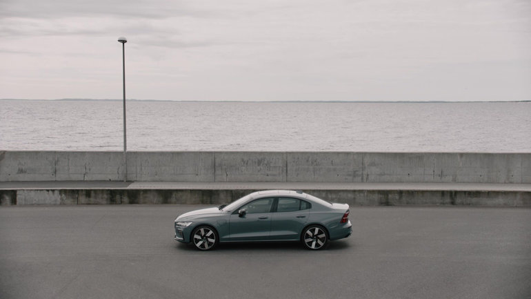 A Look at the Volvo S60 and V60 for 2023