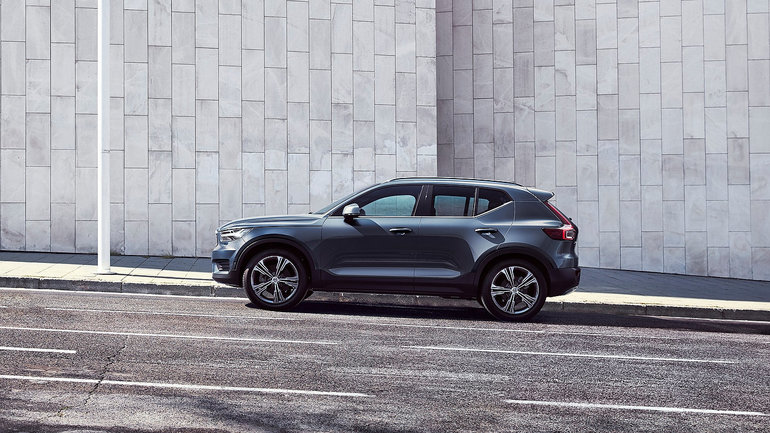 2021 Volvo XC40 vs. 2021 Mercedes-Benz GLB: Big Power, Safety and Efficiency in a Subcompact