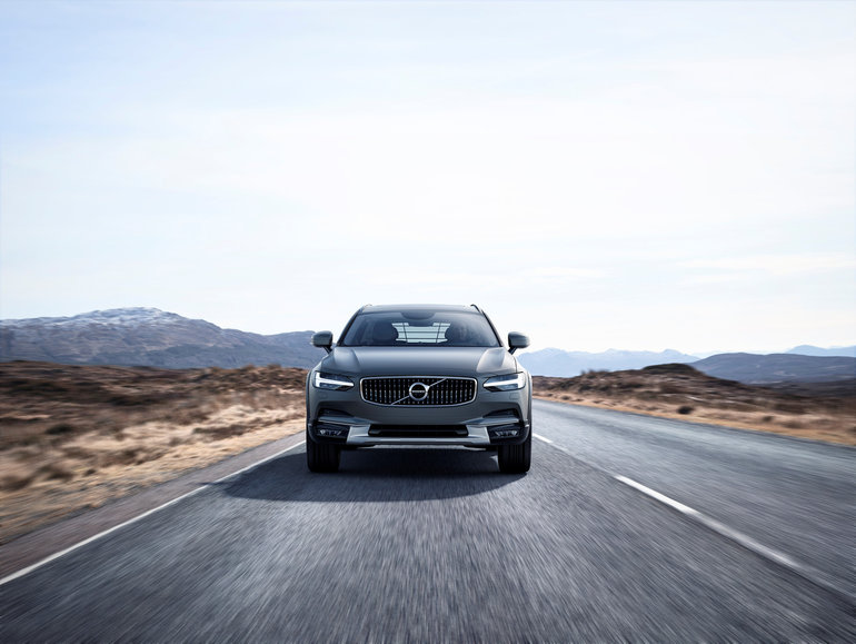 Five Volvo technologies that make your journey safer