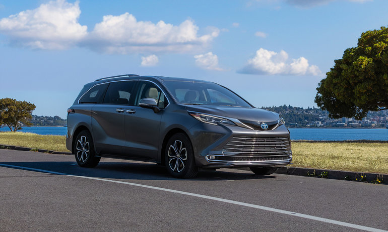 Toyota Sienna's New Platinum Grade Sets Luxury Standard in Minivan Segment