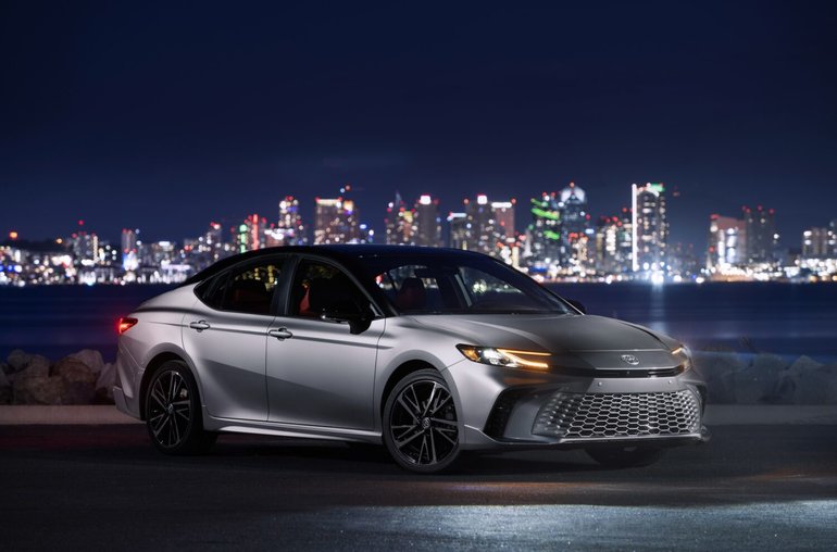 2025 Camry XSE: Premium Features, Athletic Spirit