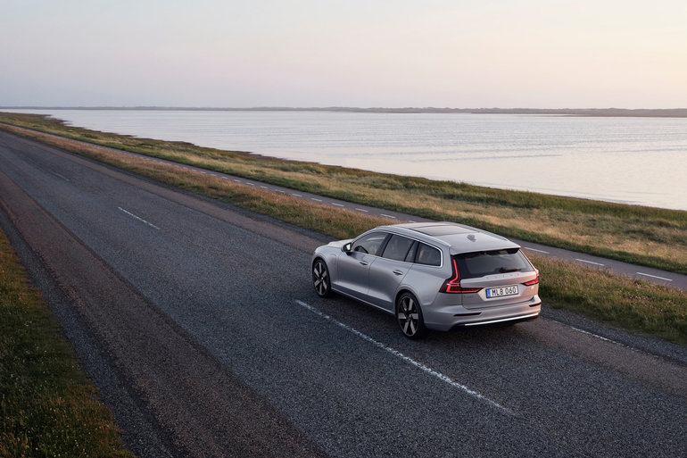 A Closer Look at the 2023 Volvo V60