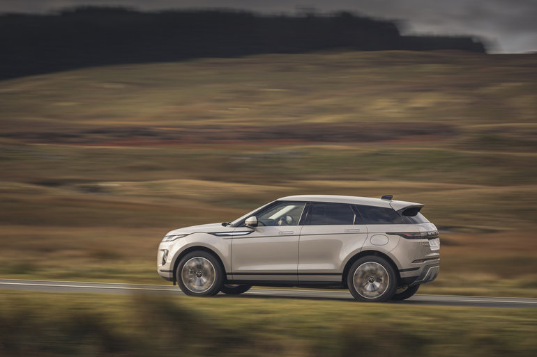 Range Rover Evoque 2022: Perfectly Blending Luxury, Capability and Efficiency