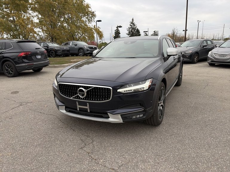 2017 Volvo V90 Cross Country