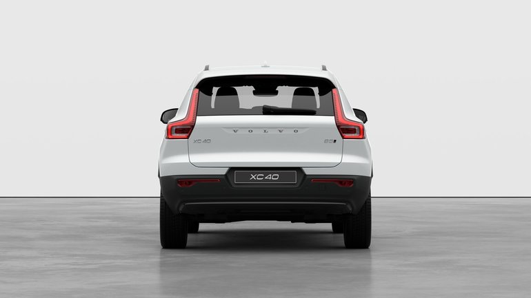 2026 Volvo XC40