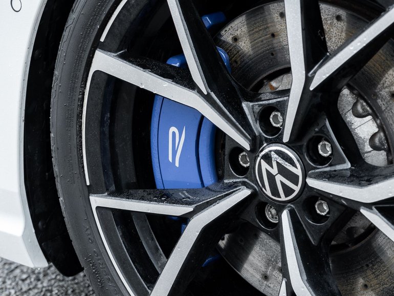 2023 Volkswagen Golf R