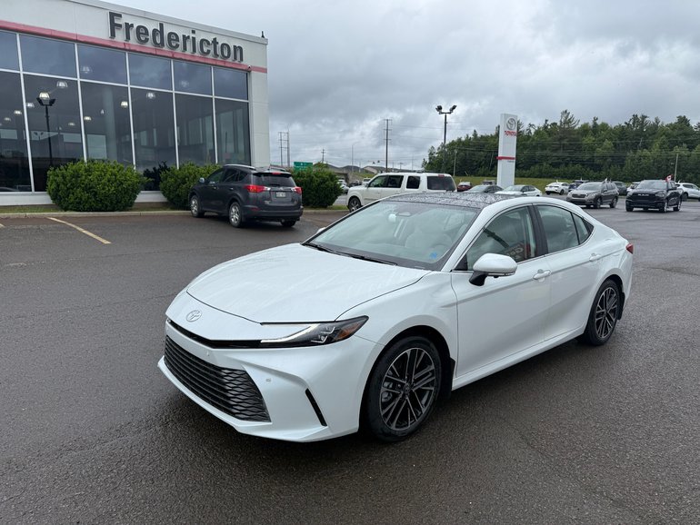 2025 Toyota Camry Hybrid
