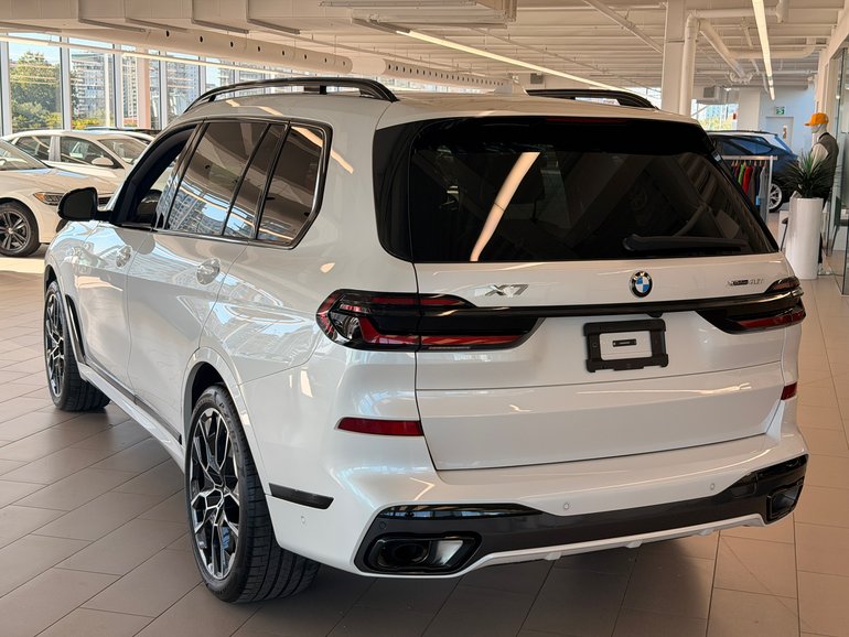 2025 BMW X7