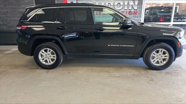 2025 Jeep GRAND CHEROKEE