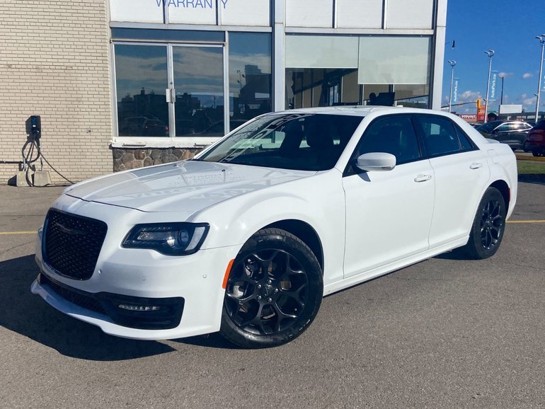 2023 Chrysler 300