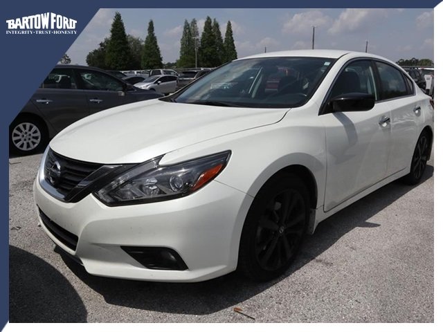 Pre Owned 2017 Nissan Altima 2 5 Sr In Bartow X0031a Bartow Ford We often get asked about the differences in trim levels, so we're breaking down the features and specs of three popular trim levels of the 2017 altima: 2017 nissan altima 2 5 sr