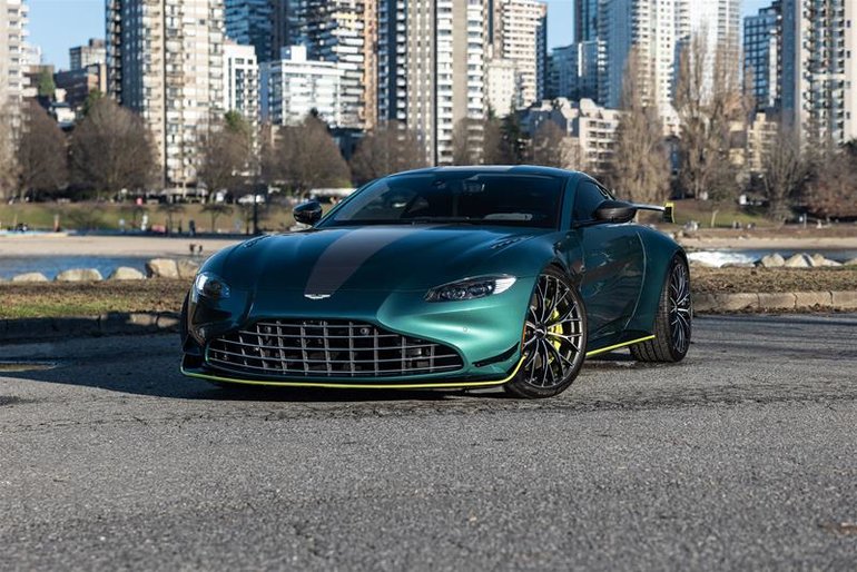 2022 Aston Martin Vantage
