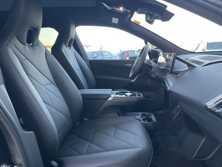 2025 BMW iX