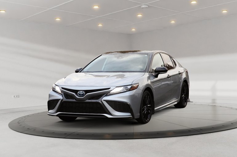 Toyota Camry Hybrid XSE 2021