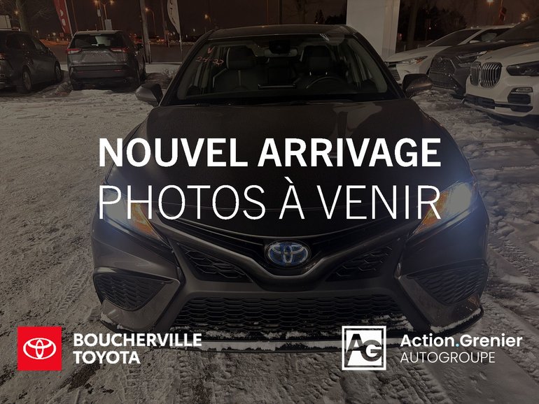 2023 Toyota Camry Hybrid SE UPGRADE + TOIT + CUIR/TISSUS + CARPLAY + WOW!