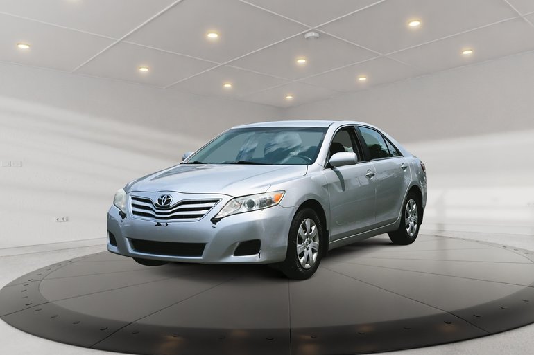 2011 Toyota Camry 2011 LE + SEULEMENT 83566 KM