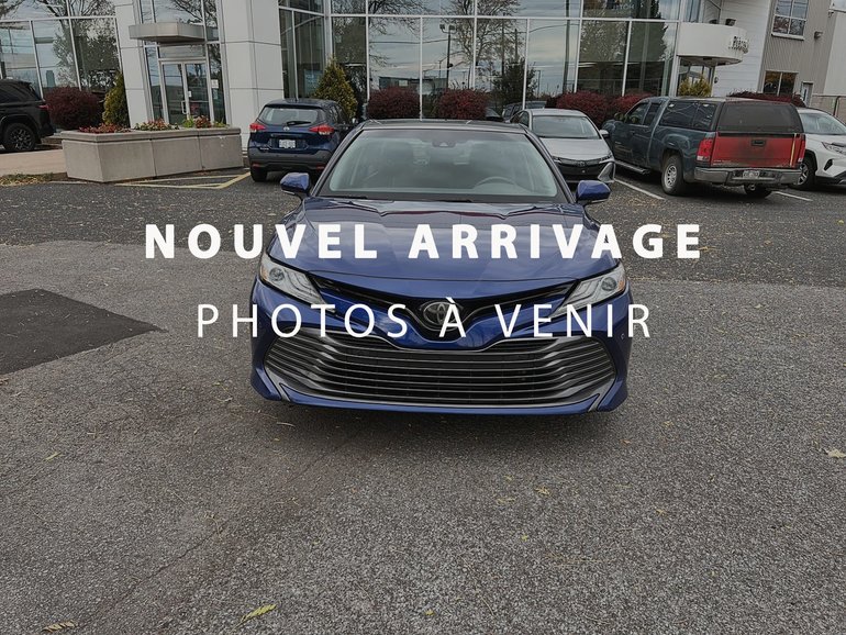 2018 Toyota Camry xle + TOIT PANORAMIQUE + ROUES EN ALLIAGE