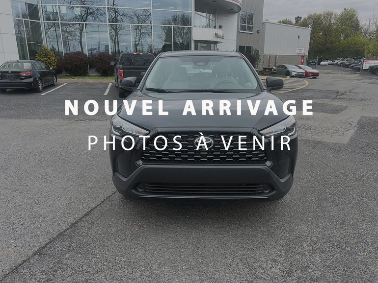 2025 Toyota COROLLA CROSS L + SEULEMENT 676 KM