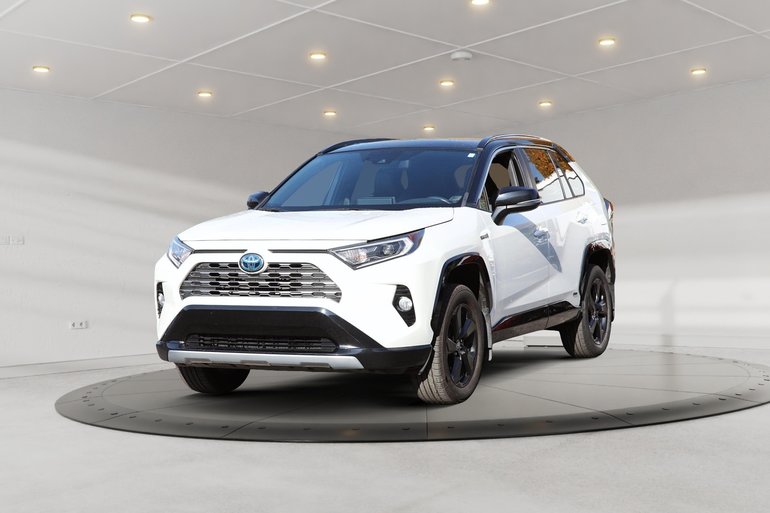 Toyota RAV4 Hybrid XLE 2021