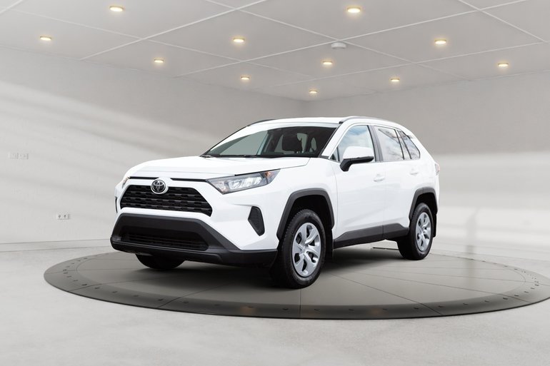 Toyota RAV4 LE AWD 2020