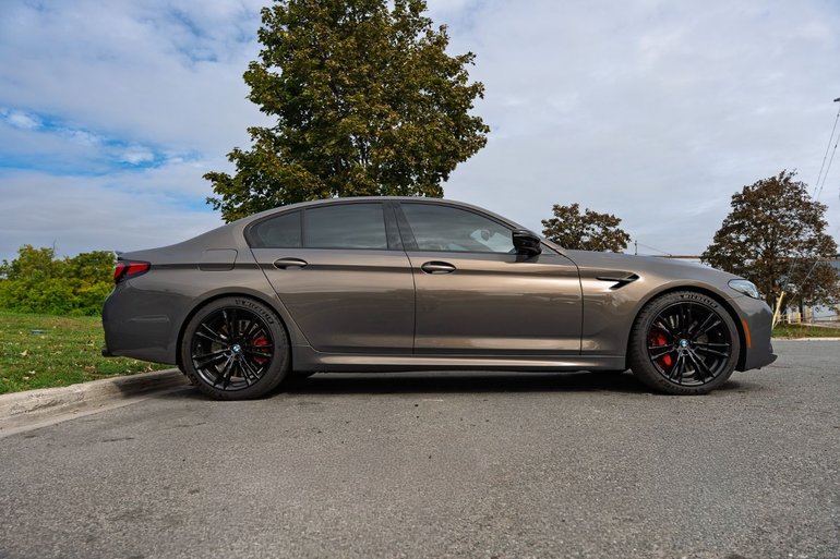 2022 BMW M5