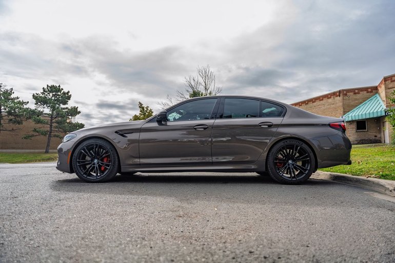 2022 BMW M5