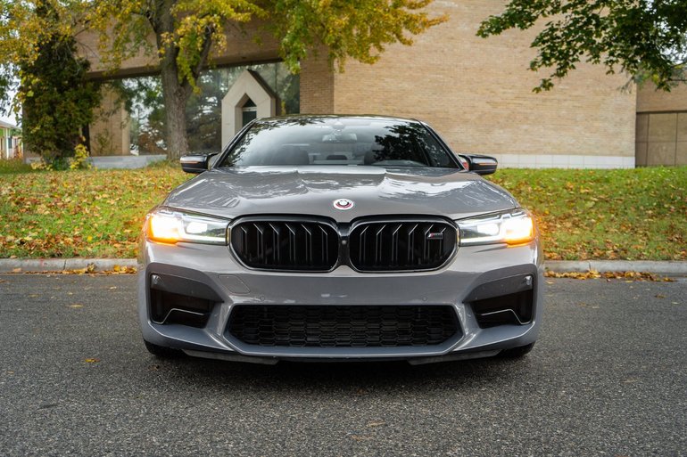 2023 BMW M5