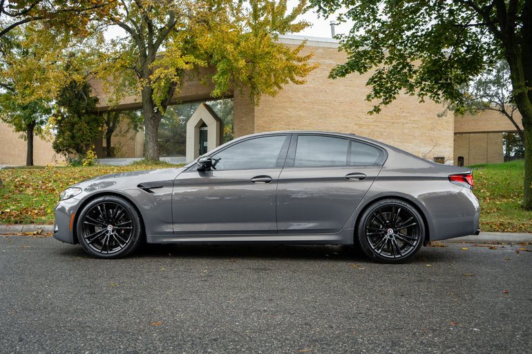 2023 BMW M5