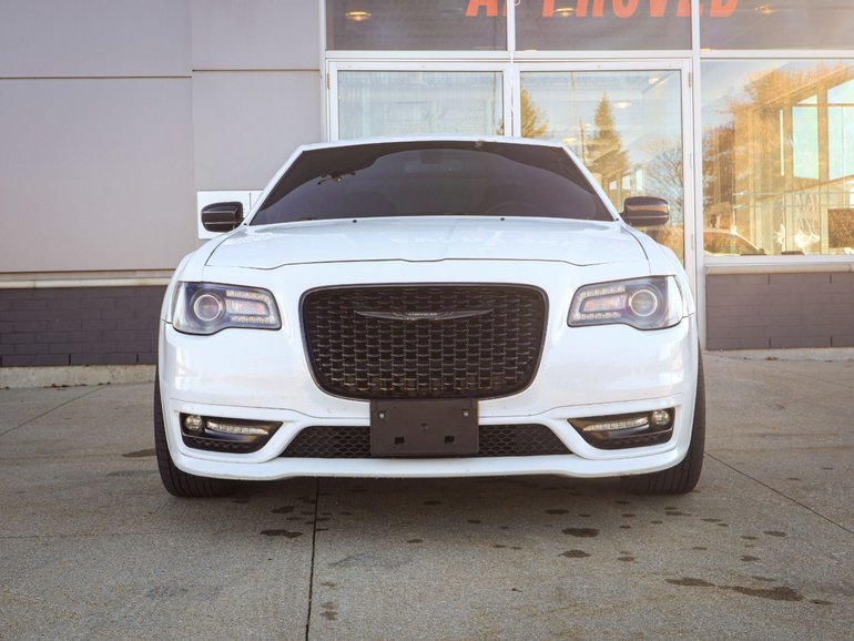 2017 Chrysler 300