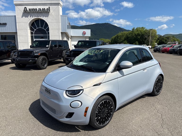 2025 Fiat 500e