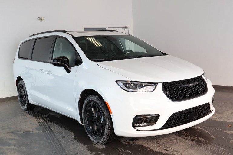 2024 Chrysler PACIFICA HYBRID