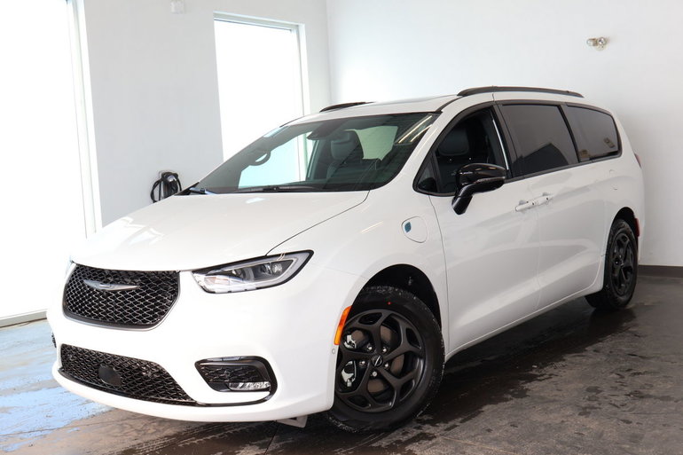 2024 Chrysler PACIFICA HYBRID