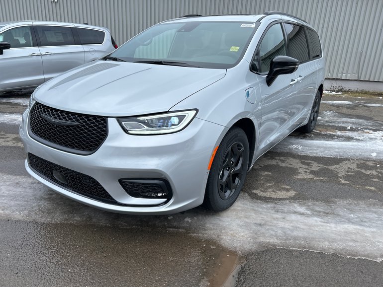 2024 Chrysler Pacifica Hybrid