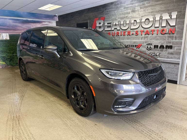 2022 Chrysler PACIFICA