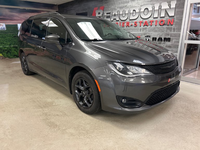 2020 Chrysler PACIFICA