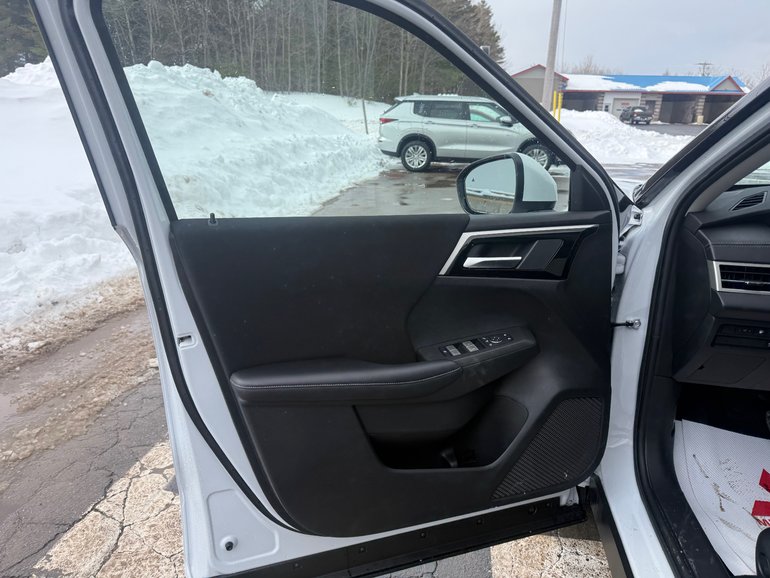 2025 Mitsubishi Outlander Plug-In Hybrid