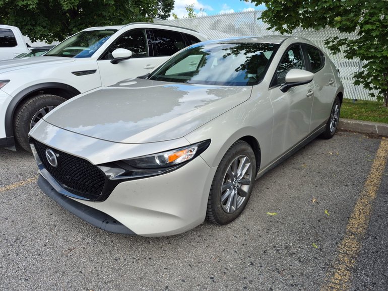 2022  Mazda3 Sport GS
